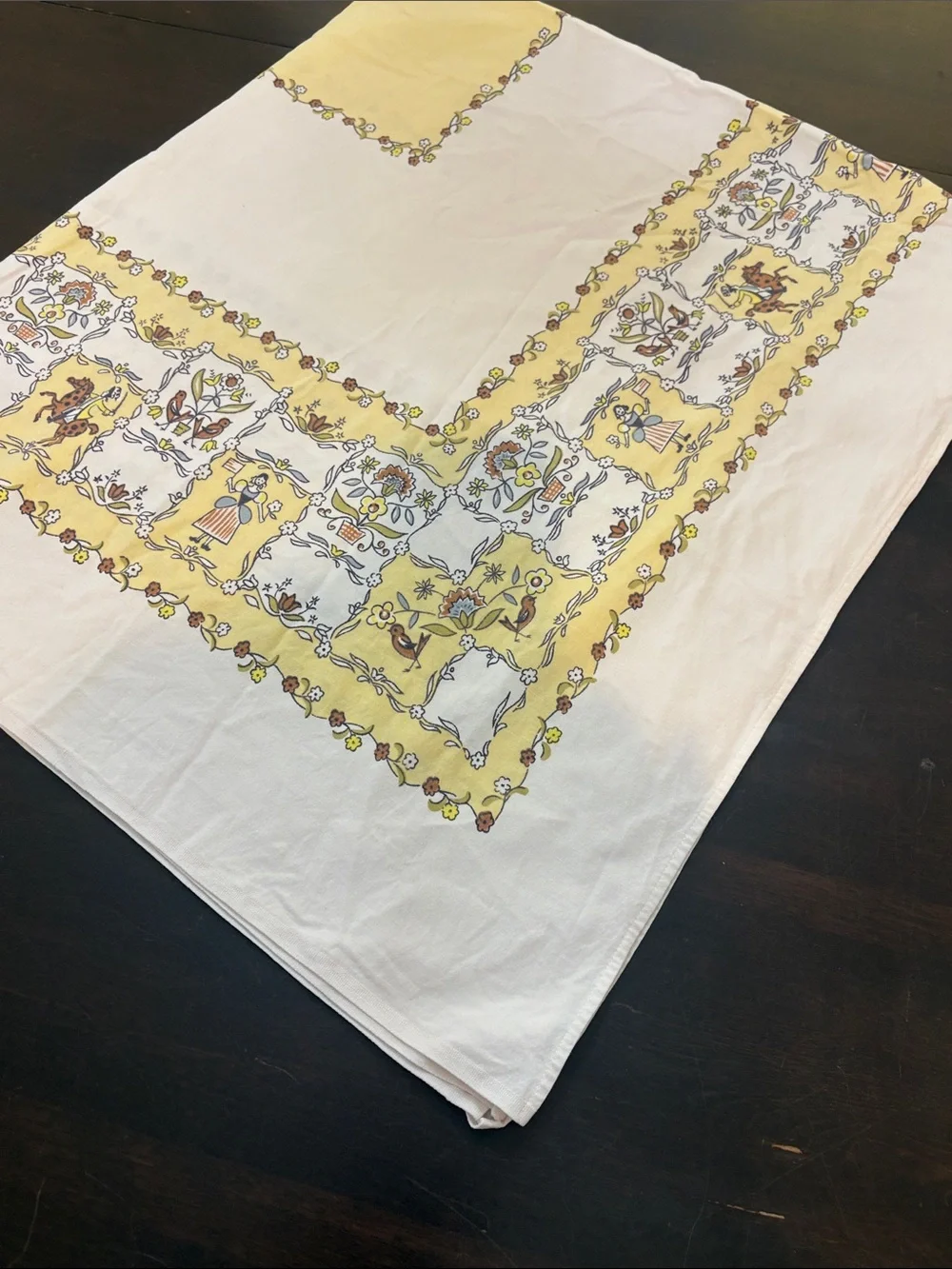 Vintage Yellow and White Printed Tablecloth - Decorative Home Dining Linen